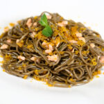 ristorante cinese san lazzaro Dong SOBA Spaghetti di grano saraceno al tè verde accompagnati da salmone affumicato e bottarga