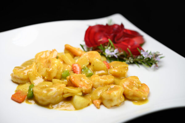 ristorante cinese san lazzaro GAMBERI AL CURRY Gamberi con emulsione al curry.